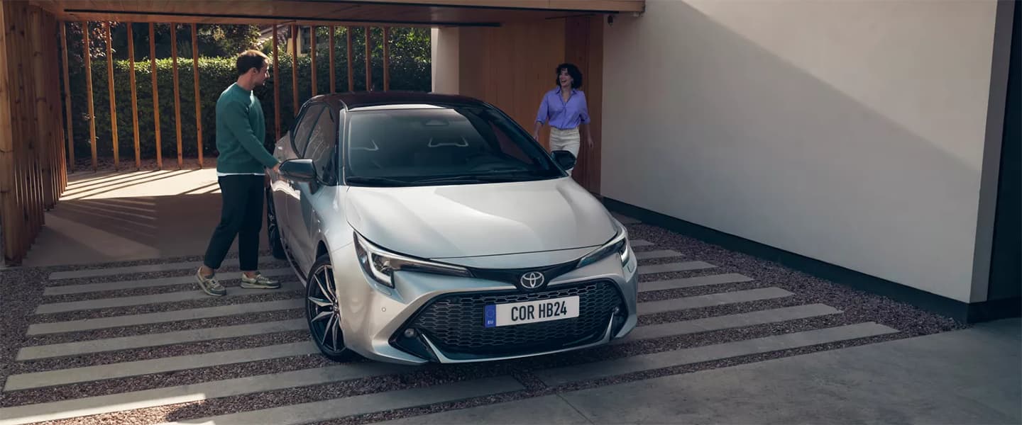 TOYOTA COROLLA